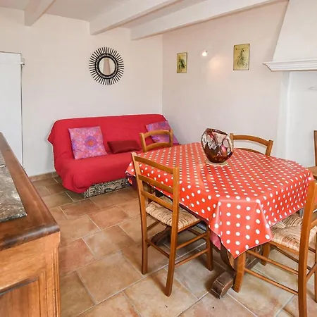 Lovely In With Kitchen Malaucene
